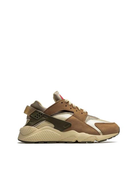 x StÃ¼ssy Air Huarache "Desert Oak" sneakers