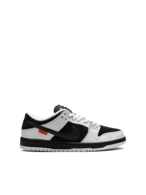 x TIGHTBOOTH SB Dunk Low sneakers