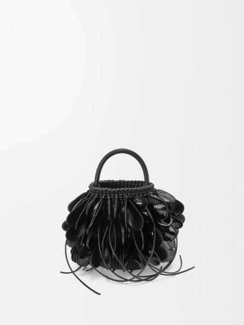 Loewe Shell bucket in woven calfskin