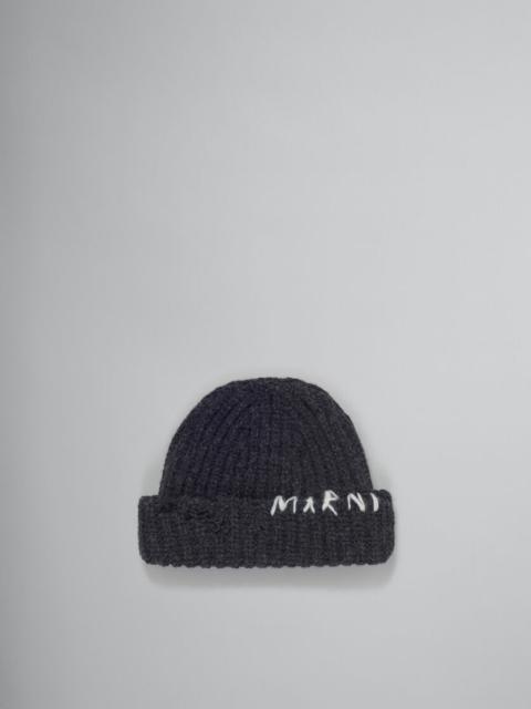 DARK GREY RIBBED BEANIE WITH HAND-STITCHED LOGO