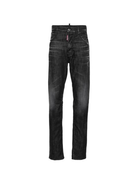 642 distressed straight-leg jeans