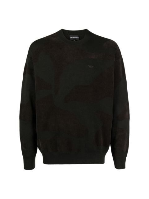 logo-embroidered camouflage-pattern jumper