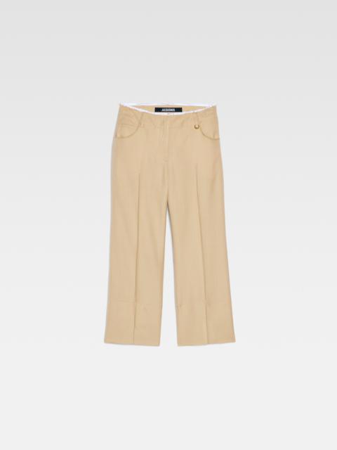 JACQUEMUS Le pantalon Corto