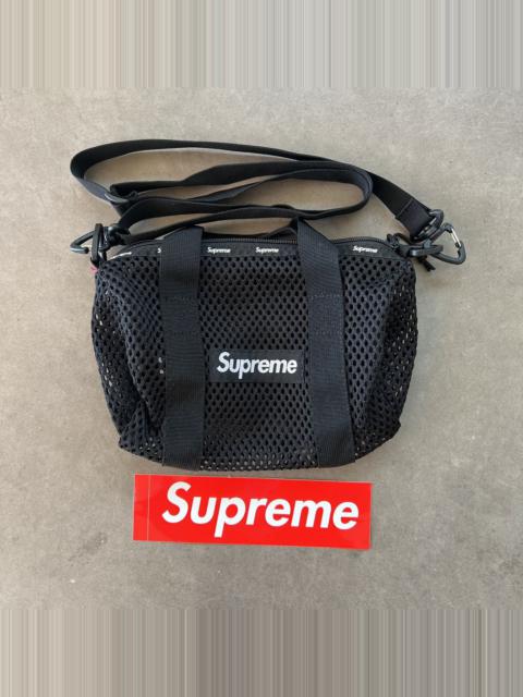 バッグ Supreme Mesh Mini Duffle Bag black Supreme Mesh Mini Duffle Bag Black - SS23 - US