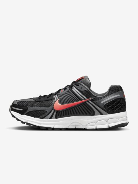 Nike Men's Zoom Vomero 5 Shoes