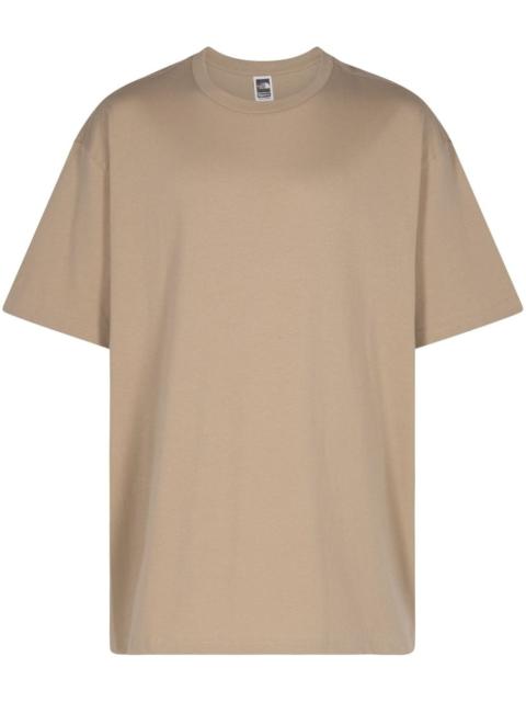 x The North Face "Khaki" T-shirt