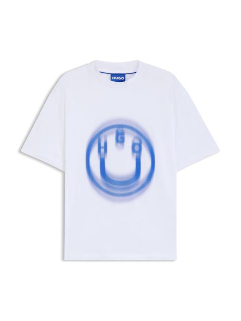 HUGO ALL-GENDER T-SHIRT WITH BLURRED LOGO PRINT