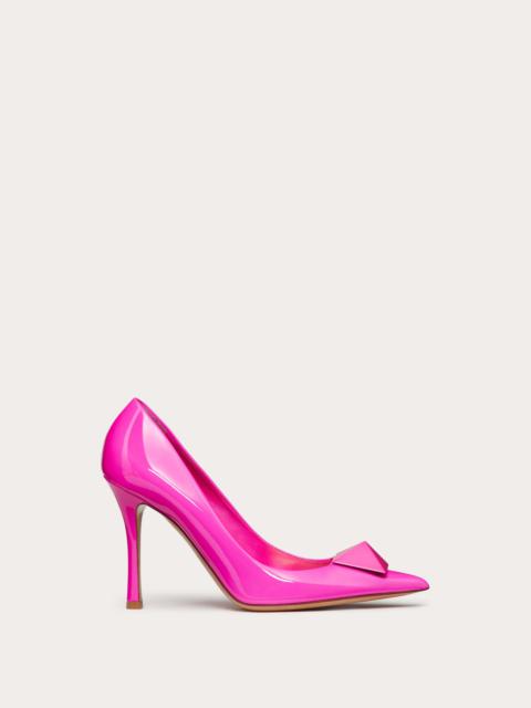 ONE STUD PATENT LEATHER PUMP WITH MATCHING STUD 100 MM