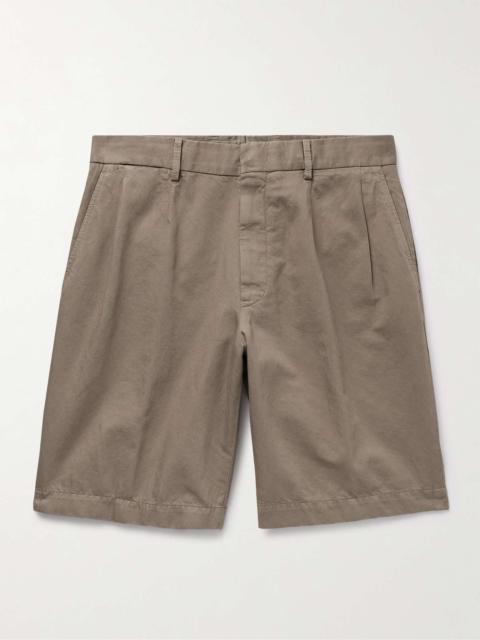 Straight-Leg Pleated Cotton and Linen-Blend Shorts