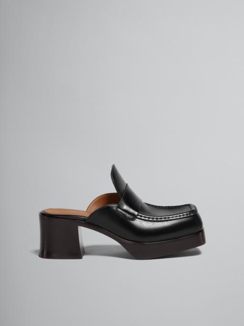 BLACK LEATHER HEELED MULE