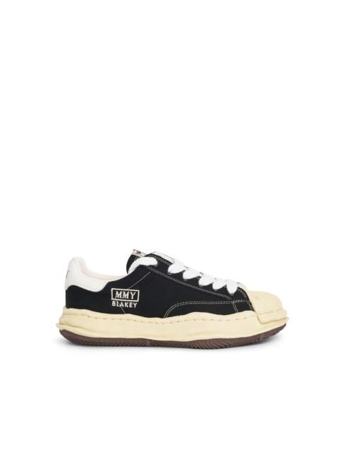Maison MIHARAYASUHIRO Blakey OG Vintage Low Top Sneaker in Black/White