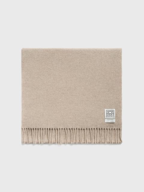 Totême Classic wool scarf light beige mélange