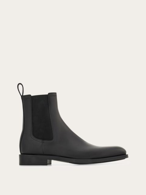 FERRAGAMO Chelsea boot