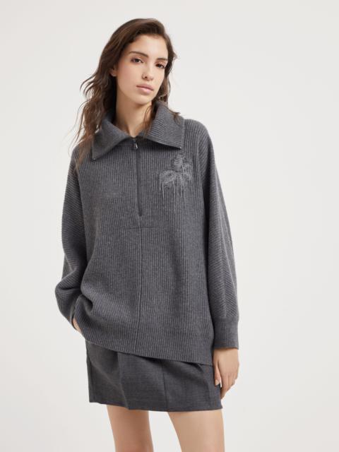 Cashmere English rib sweater with half zip and precious flower crest