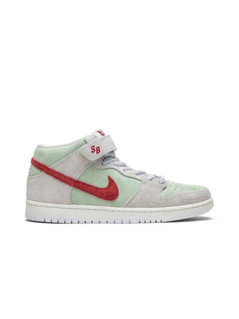 SB Dunk Mid 'White Widow'