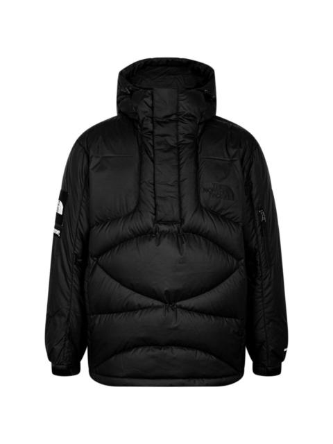 x The North Face 800-Fill pullover jacket
