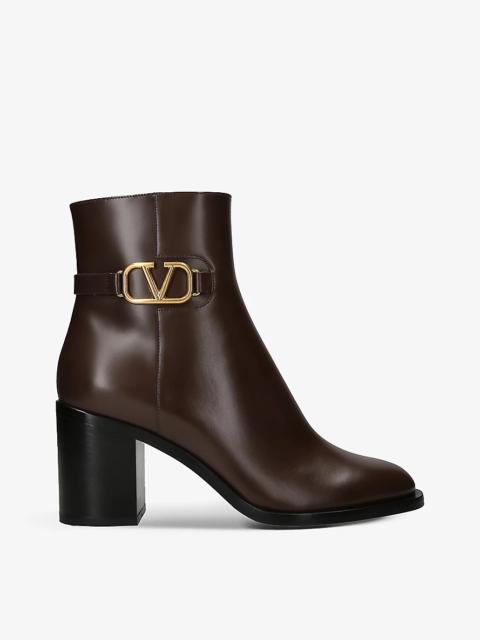 VLOGO logo-plaque leather heeled ankle boots
