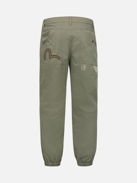 EVISU SEAGULL APPLIQUÉ EMBROIDERY AND SLOGAN PRINT RELAX FIT CARGO PANTS