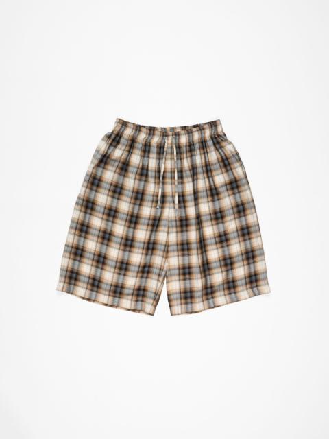 Acne Studios Check shorts - Beige/black