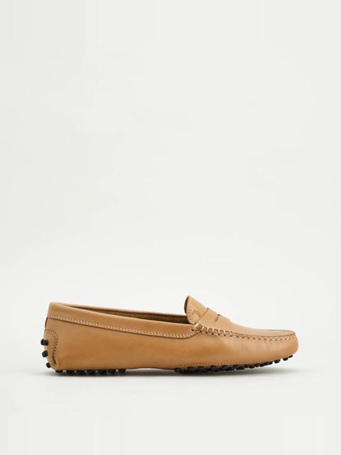 Tod's GOMMINO DRIVING SHOES IN LEATHER - BROWN