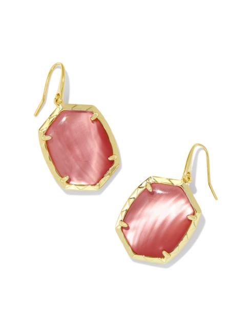 KENDRA SCOTT Daphne Gold Drop Earrings in Coral Pink Mother-of-Pearl