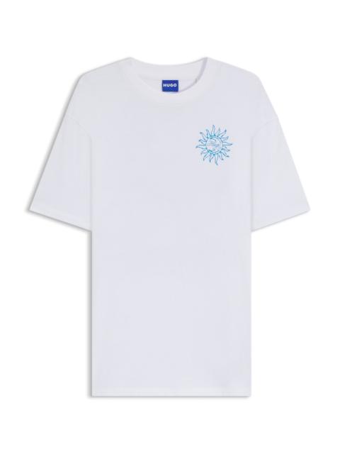 HUGO OVERSIZED-FIT T-SHIRT IN COTTON WITH LOGO ARTWORK
