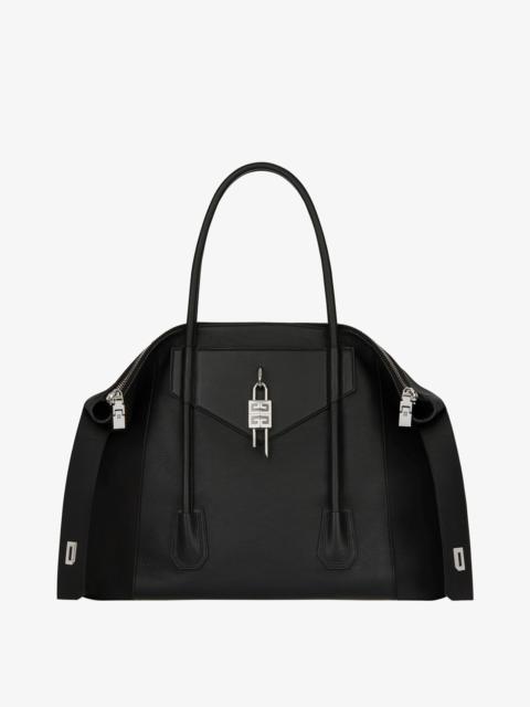 Givenchy LARGE ANTIGONA LOCK SOFT IN GRAINED LEATHER