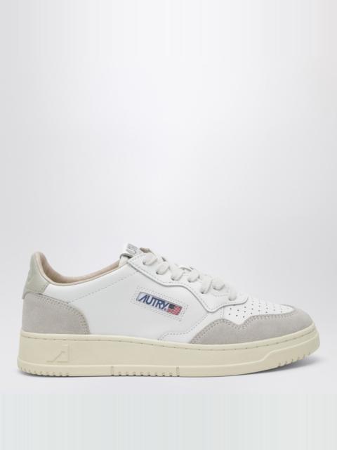 AUTRY Medalist Low sneakers in white/beige leather and suede