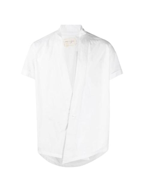 V-neck short-sleeve cotton shirt