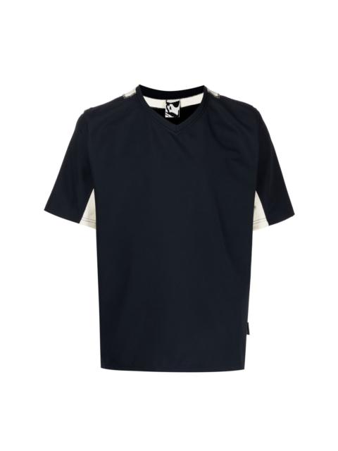 GR10K V-neck short-sleeve T-shirt