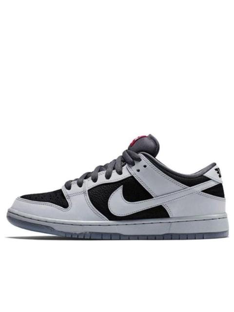 Nike Nike x Atlas SB Dunk Low Premium 'Wolf Grey' 504750-020