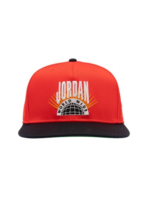 Jordan Jordan Essentials Pro Structured Flat Bill Hat "Chile Red / Kelly Green / Sail" IF3508 673
