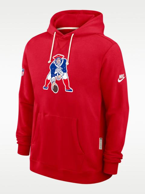 Nike New England Patriots Alt Offensive Set Play Sideline Men's Nike Dri-FIT NFL Pullover Hoodie