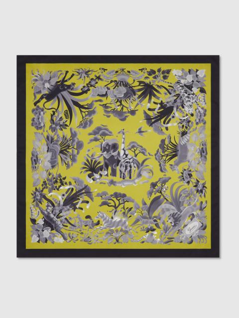 GUCCI 90 x 90 project printed silk carré