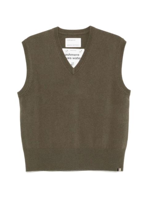 extreme cashmere V-neck sleeveless top