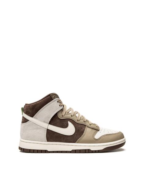 Nike Dunk High “Light Chocolate” sneakers