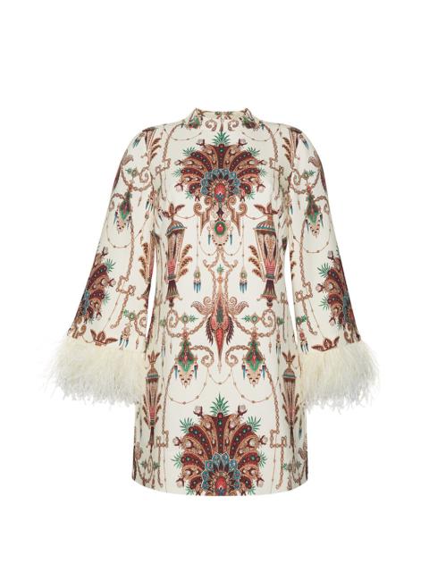 Cara Cara Vida Dress
Feather-Trimmed, Medallion-Printed, Mod-Inspired Flair