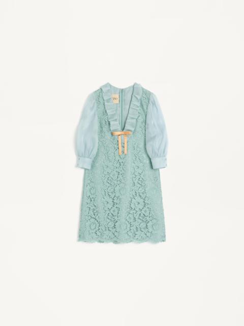 SHORT DRESS IN HEAVY LACE