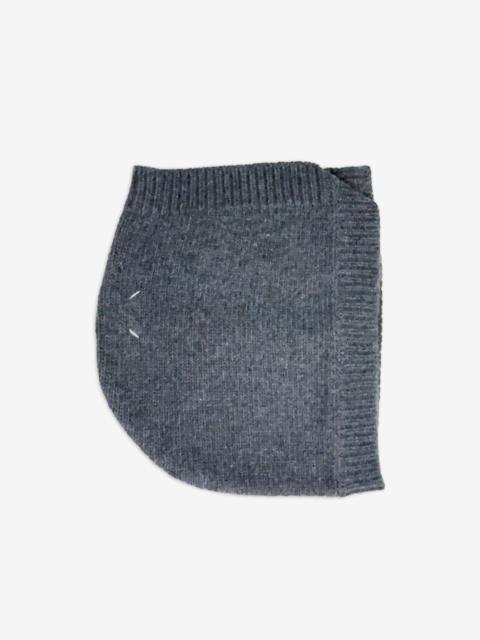 Maison Margiela Four Stitches button-fastening beanie hat
