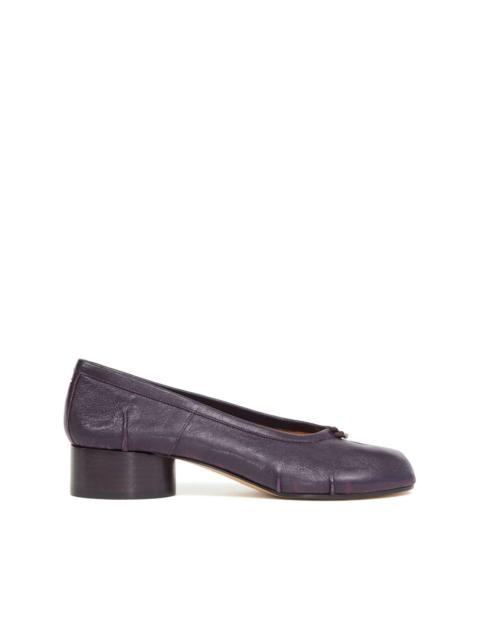 Tabi leather pumps