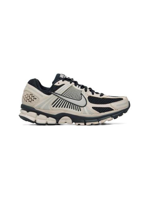 Nike Beige & Black Zoom Vomero 5 Sneakers