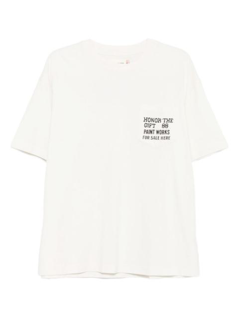 HONOR THE GIFT chest-pocket graphic-print t-shirt