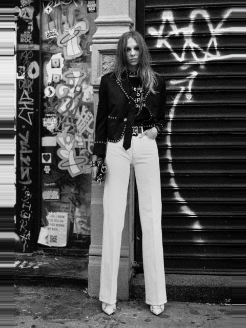 R13 CHARLOTTE JEAN