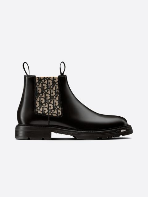 Dior Dior Explorer II Chelsea Boot REVERSIBLE