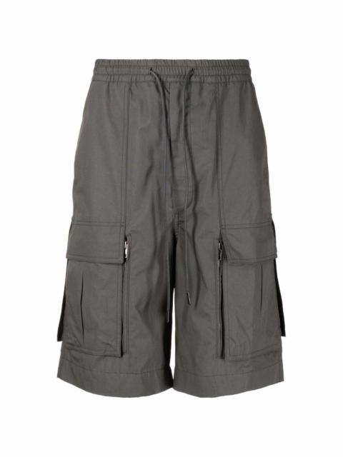 zip pocket cargo shorts