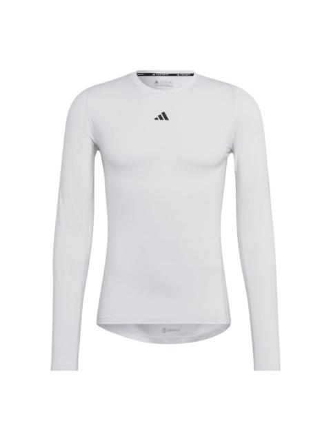 Men's adidas Training Techfit Solid Color Training Long Sleeves White T-Shirt HJ9926