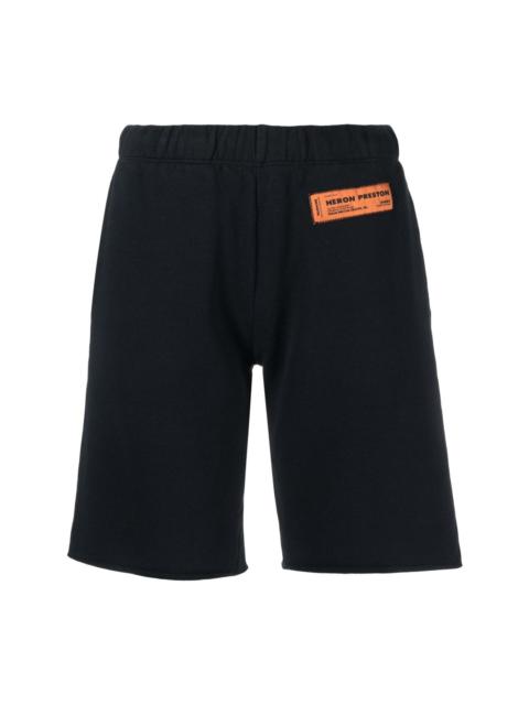 logo-patch organic-cotton knee-length shorts