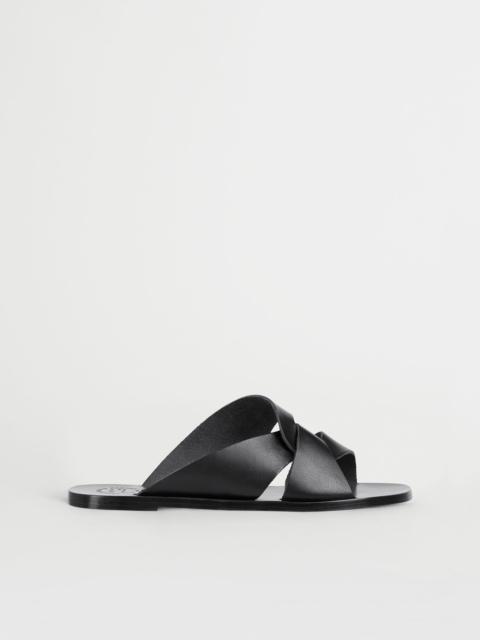 ATP ATELIER Allai Black Leather Flat sandals