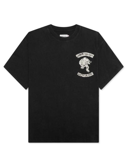 HONOR THE GIFT BAD TO THE BONE TEE - BLACK