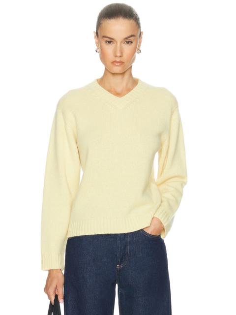 AMIYA Nevia V Neck Sweater